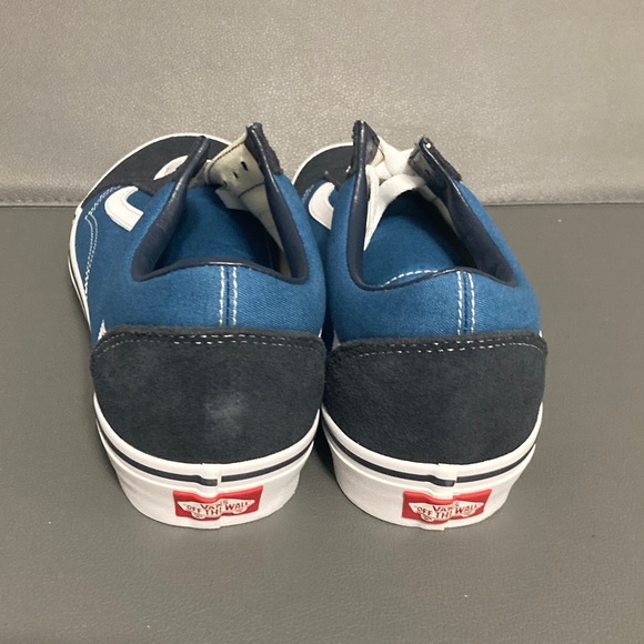 Vans Old Skool Blue and White Sneakers with gum bottom! - Picture 4 of 7